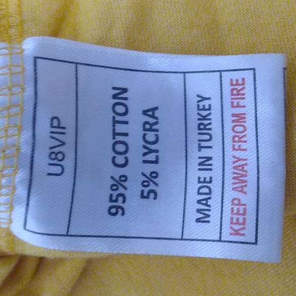 SALE! NWOT Moschino 3D Furry Bear Yellow Tee Sz.M 💛 (X-67 CRATE) - Picture 6 of 9